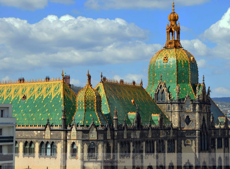 Illustration for article titled Here Are Some Of The Strangest and Most Artistic Rooftops In The World
